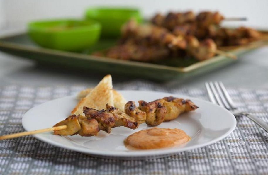 chicken-satay-with-spicy-peanut-sauce